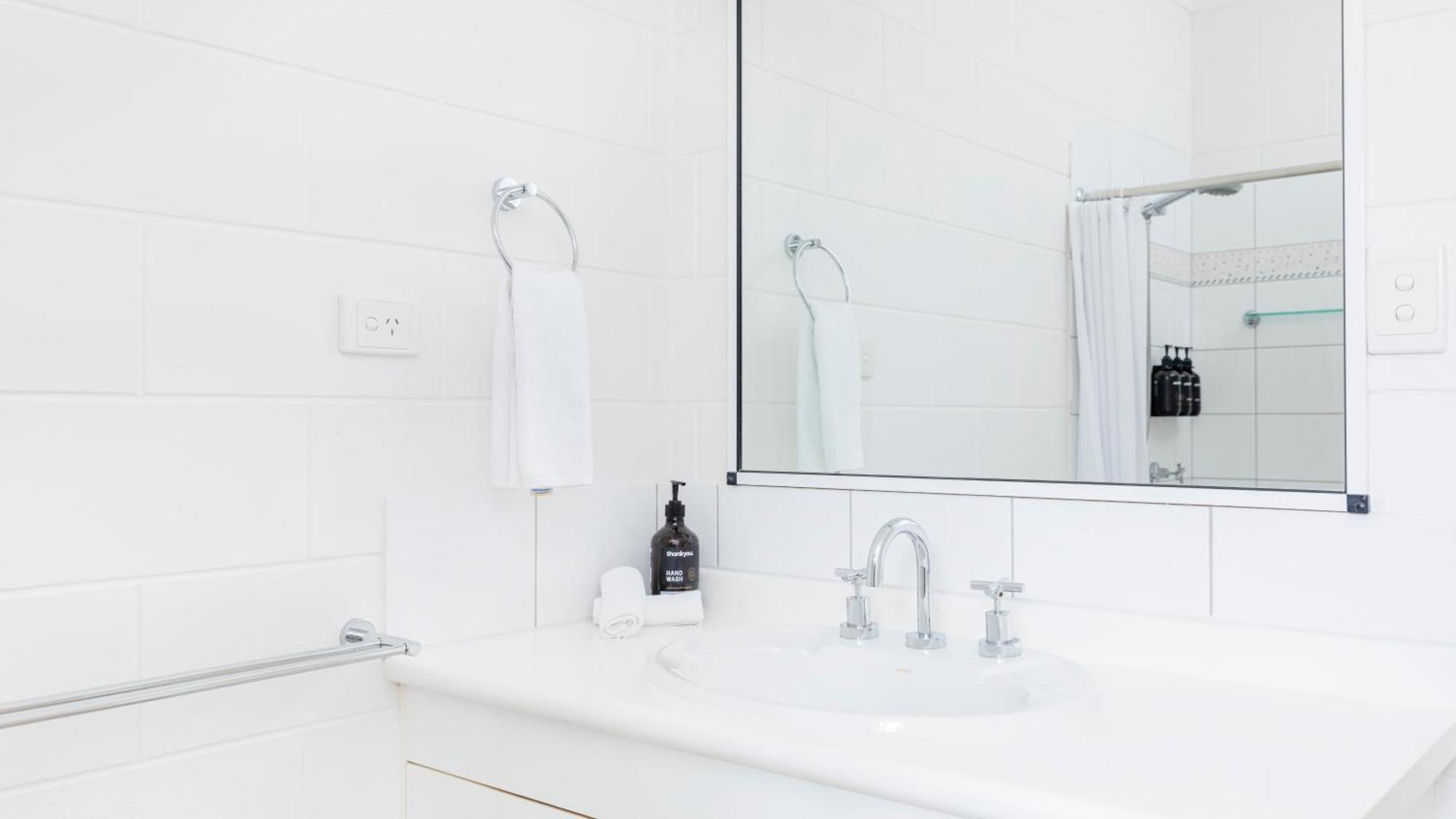 Palm View Holiday Apartments Bowen Rom bilde