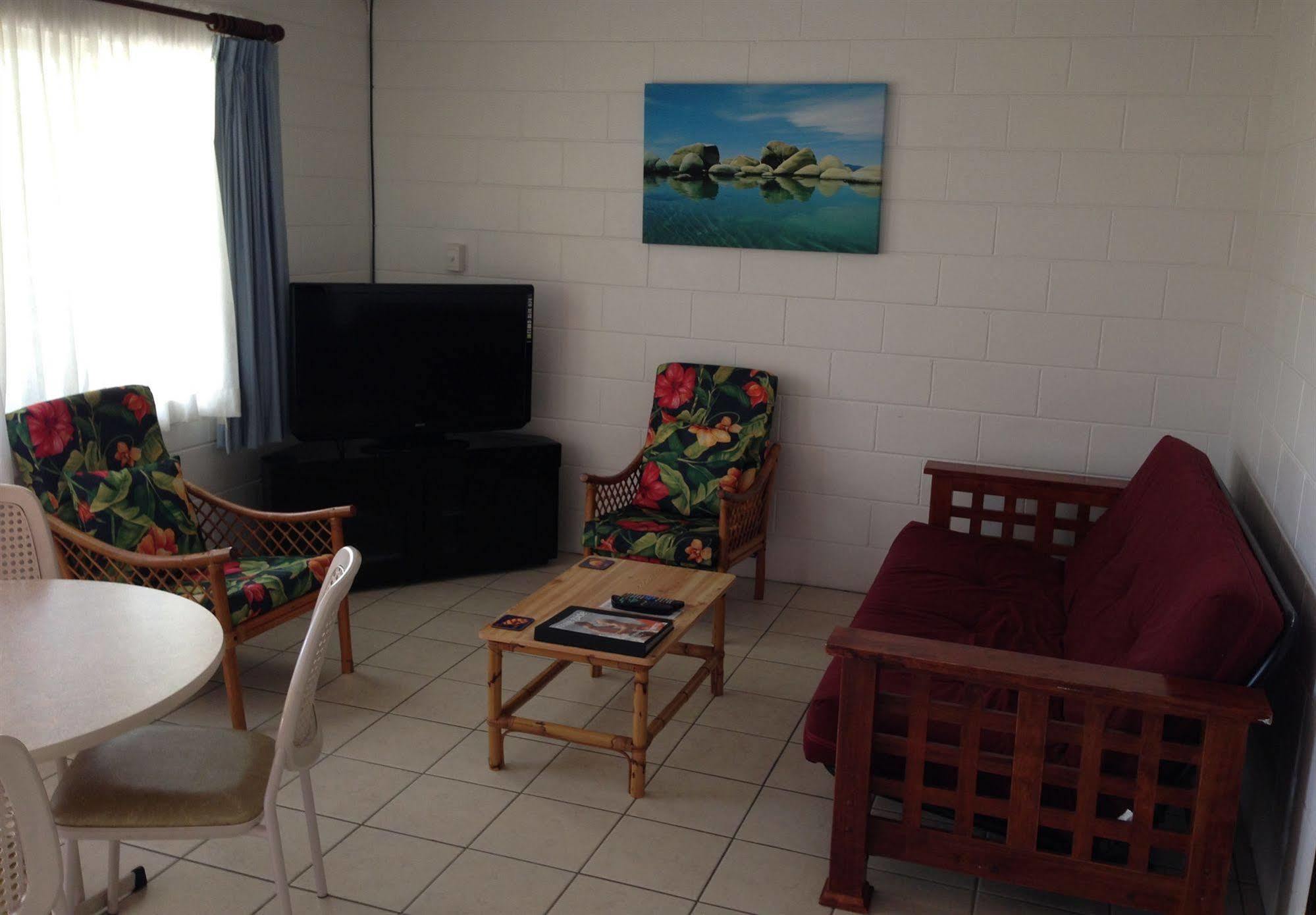 Palm View Holiday Apartments Bowen Eksteriør bilde